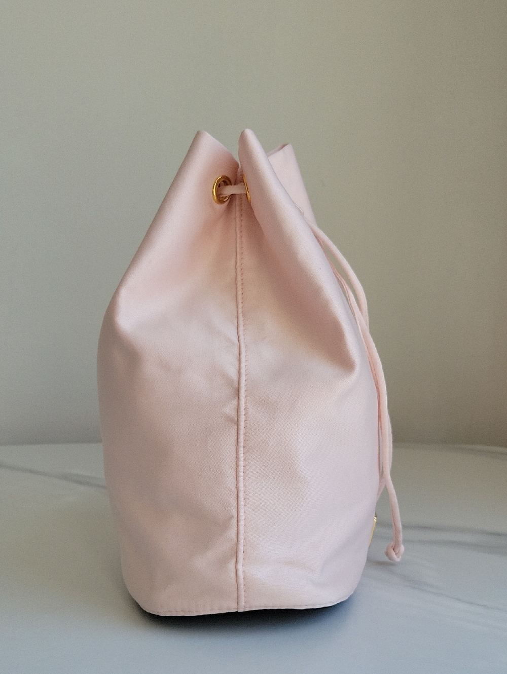 Prada Parfums Soft Pink Drawstring Bucket Comestic Bag - Picture 4 of 13